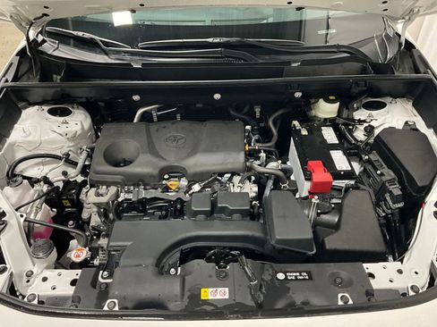 Used 2025 Toyota RAV4 XLE AWD/4WD image 12