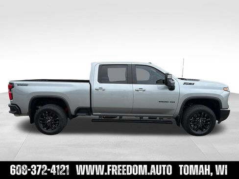 Used 2025 Chevrolet Silverado 2500 LT w/ Trail Boss Package AWD/4WD image 6