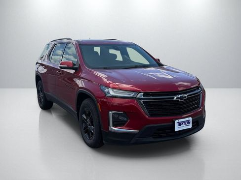 Used 2023 Chevrolet Traverse LT FWD image 3