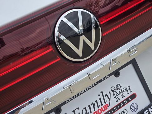 New 2026 Volkswagen Atlas SE FWD image 9