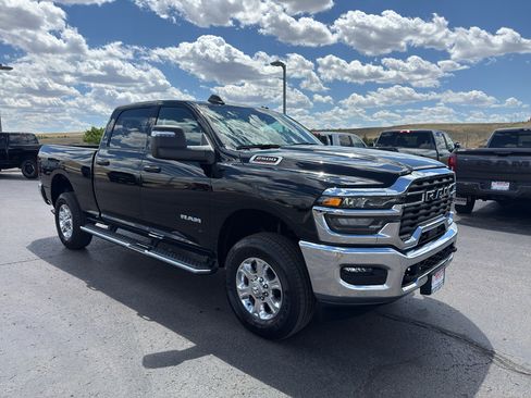 Certified 2026 RAM 2500 Big Horn AWD/4WD image 3