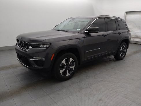 Used 2022 Jeep Grand Cherokee Limited 4xe image 2