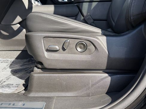 Used 2023 GMC Yukon Denali image 22