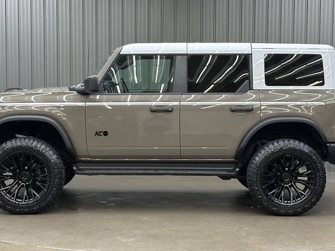 Used 2026 Ford Bronco Heritage Edition AWD/4WD image 2