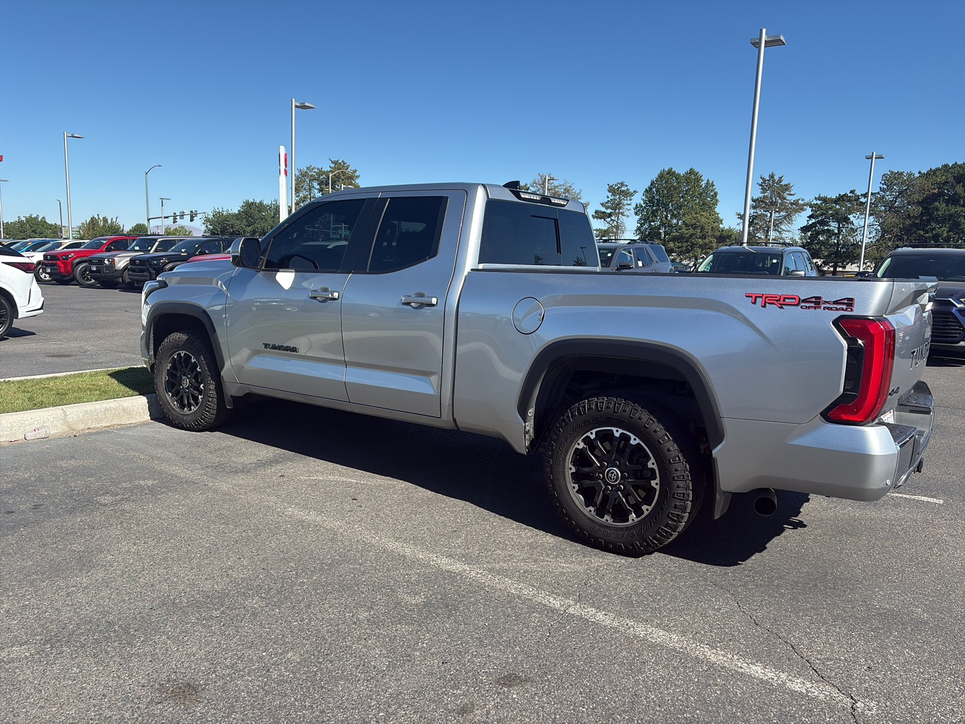 Certified 2022 Toyota Tundra SR5 w/ TRD Off-Road Package AWD/4WD image 35