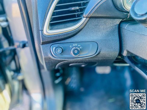 Used 2020 Chevrolet Trax LS image 16