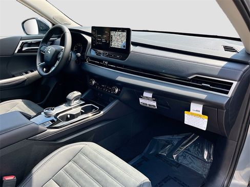 New 2025 Mitsubishi Outlander Trail Edition image 32