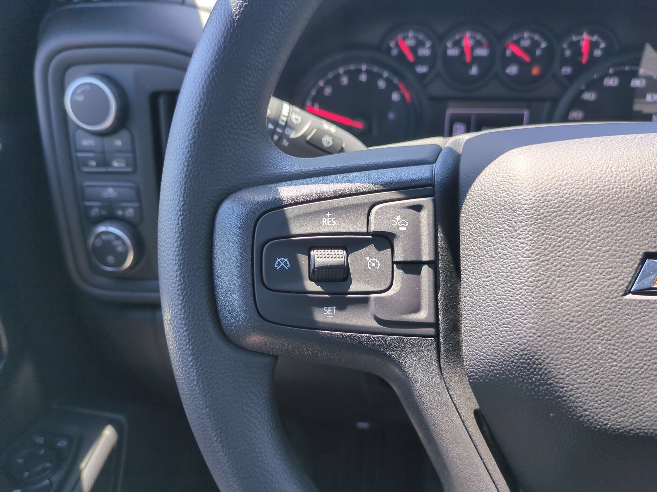 Used 2026 Chevrolet Silverado 1500 Custom w/ Turbomax Blackout Package AWD/4WD image 20