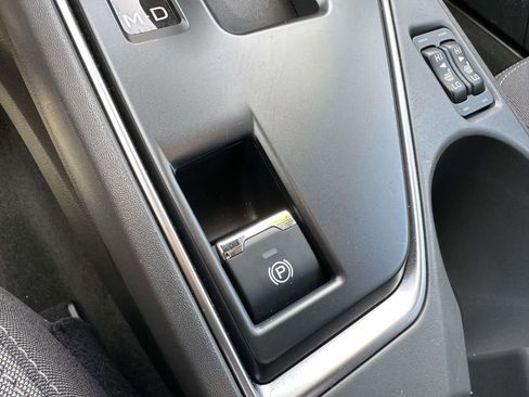 Certified 2025 Subaru Crosstrek 2.0i Premium image 21