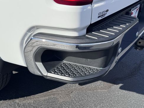 Used 2022 Chevrolet Silverado 2500 LTZ w/ LTZ Convenience Package image 42