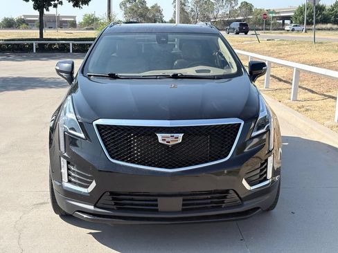Used 2022 Cadillac XT5 Sportv w/ Platinum Package AWD/4WD image 2
