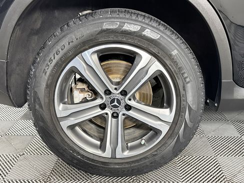 Used 2020 Mercedes-Benz GLC 300 image 31