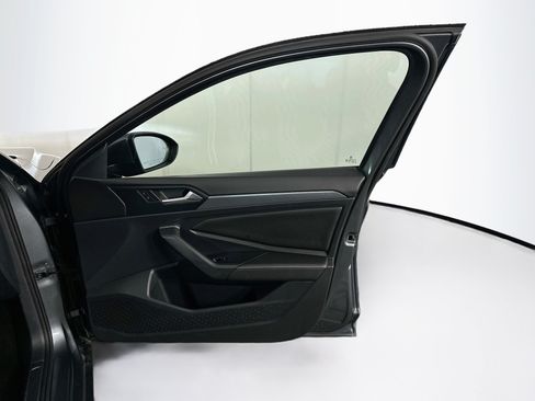 Used 2024 Volkswagen Jetta SE FWD image 30