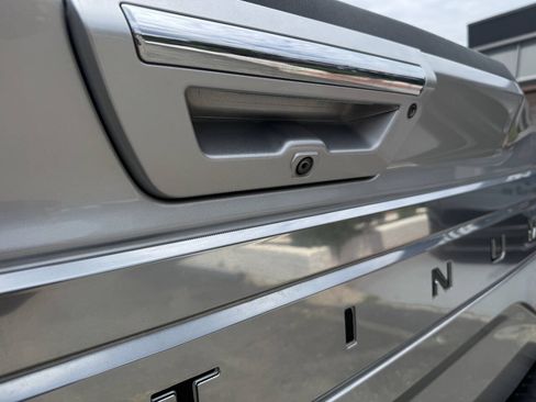 Used 2016 Ford F150 Platinum w/ Equipment Group 701A Luxury AWD/4WD image 19