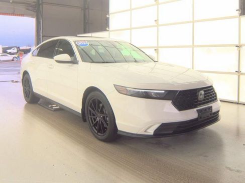 Used 2024 Honda Accord EX image 4