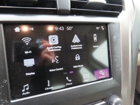 Used 2018 Ford Fusion SE w/ Fusion SE Technology Package image 31