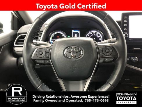 Certified 2022 Toyota Camry SE image 18