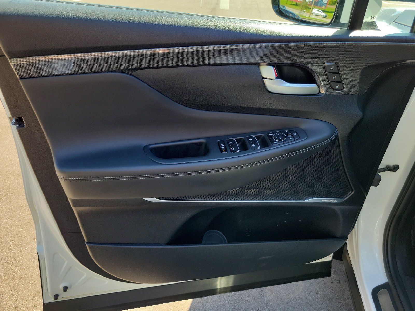 Used 2021 Hyundai Santa Fe Limited w/ Cargo Package AWD/4WD image 7
