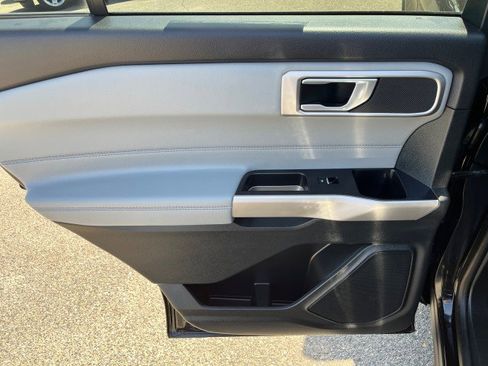 Used 2023 Ford Explorer XLT w/ Equipment Group 202A image 24