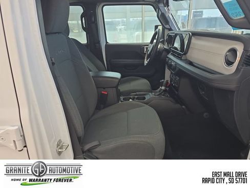 Used 2024 Jeep Wrangler Unlimited Sahara AWD/4WD image 37