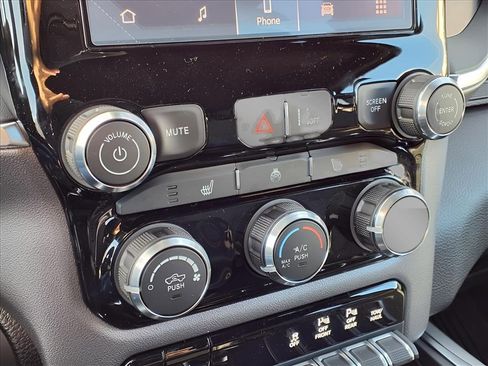 New 2026 RAM 1500 4x4 Crew Cab image 13