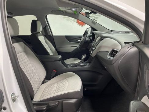 Used 2023 Chevrolet Equinox LT AWD/4WD image 22