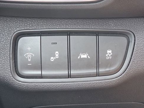 Used 2019 Hyundai Santa Fe SEL FWD image 10