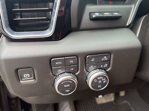 Used 2025 GMC Sierra 1500 Denali Ultimate AWD/4WD image 41