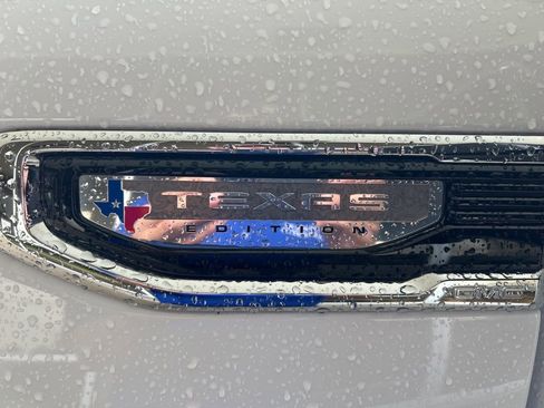 Used 2023 GMC Sierra 1500 SLT image 26