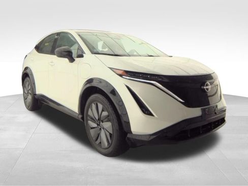Used 2024 Nissan Ariya AWD image 8