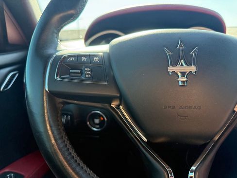 Used 2018 Maserati Ghibli GranLusso RWD image 18