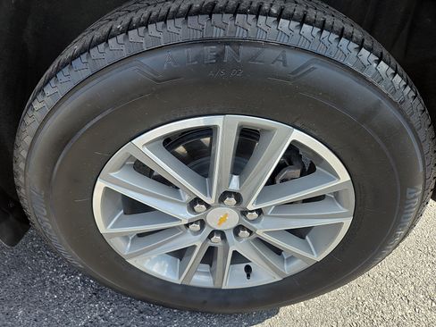 Used 2023 Chevrolet Traverse LT AWD/4WD image 11