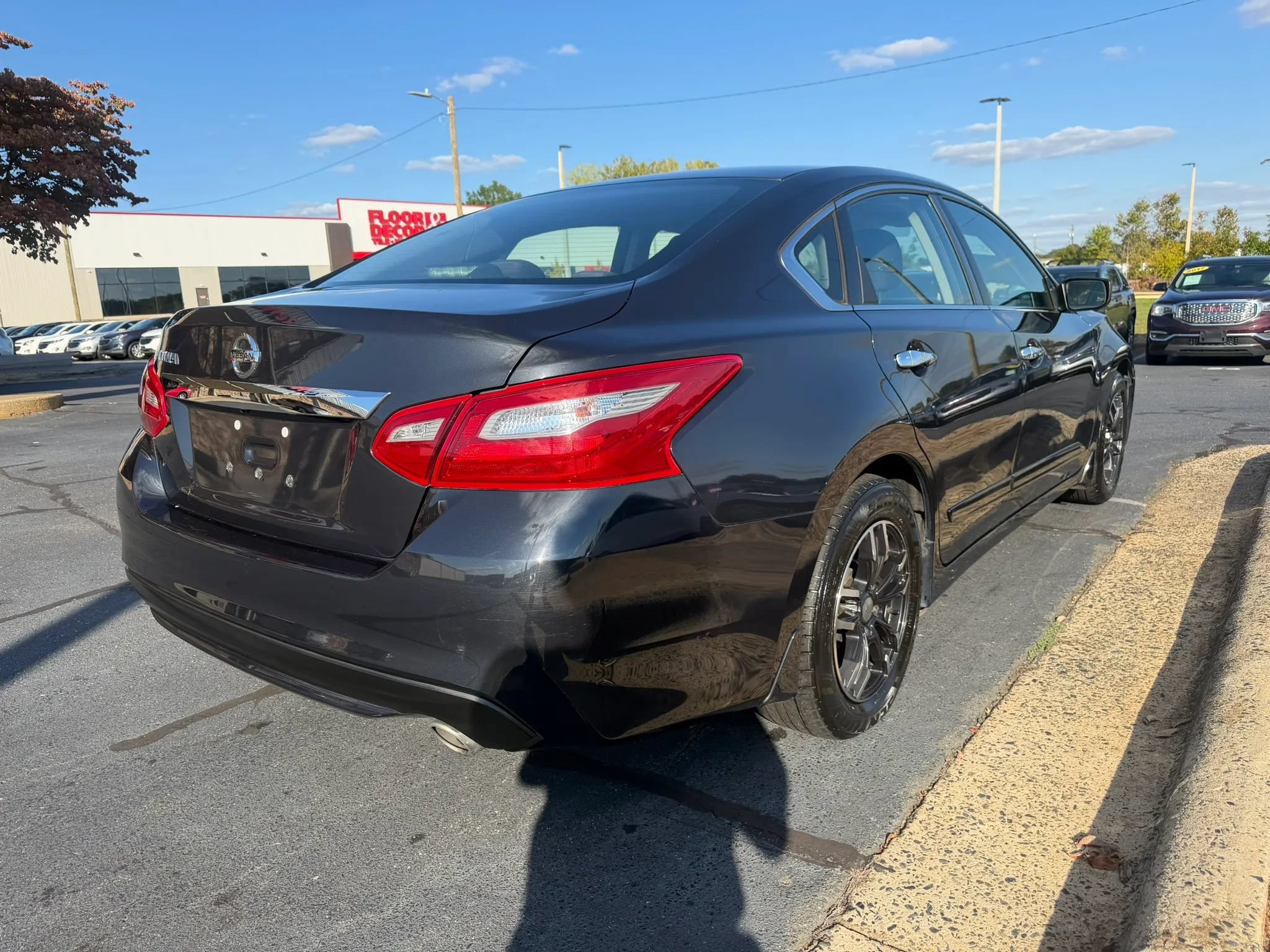 Used 2018 Nissan Altima 2.5 S w/ S Convenience Package FWD image 7