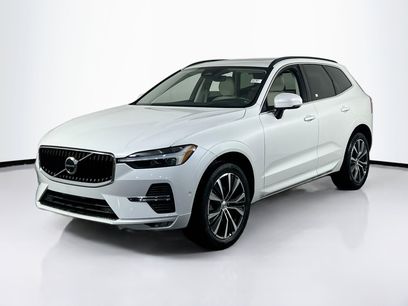 Used 2022 Volvo XC60 B5 Momentum w/ Advanced Package