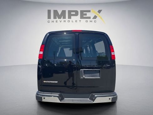 New 2026 Chevrolet Express 2500 RWD image 4