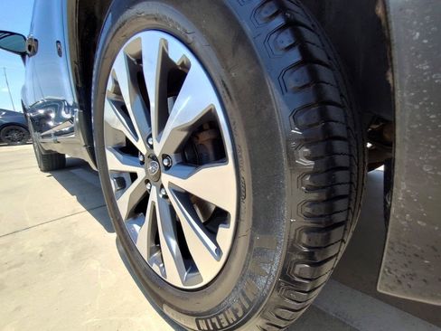 Used 2019 Subaru Outback 2.5i Touring w/ Popular Package #3A AWD/4WD image 13