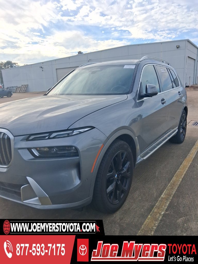 Used 2025 BMW X7 xDrive40i AWD/4WD image 1