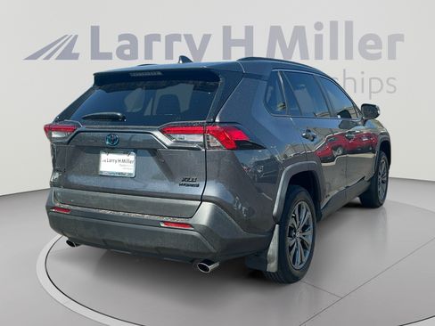 Used 2024 Toyota RAV4 XLE Premium w/ Weather Package AWD/4WD image 5