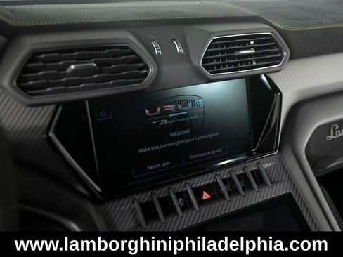 Used 2024 Lamborghini Urus Performante AWD/4WD image 19