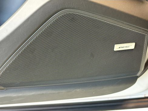 Used 2025 Porsche Cayenne image 12