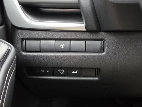 Certified 2026 Nissan Rogue SV image 13