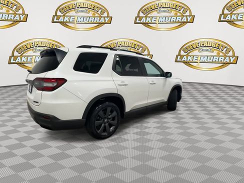 Used 2026 Honda Pilot Sport image 3