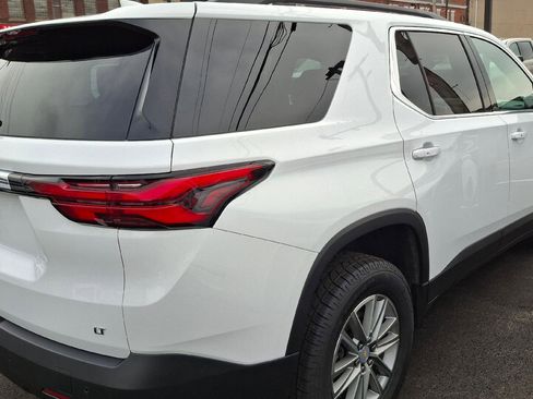 Used 2023 Chevrolet Traverse LT image 6