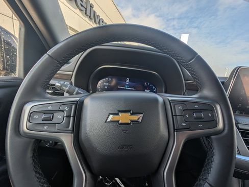 Used 2024 Chevrolet Suburban LT image 22