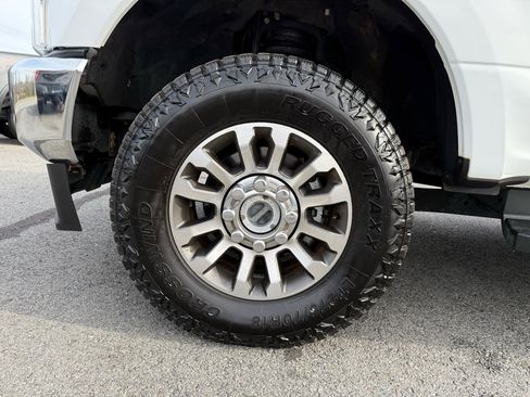 Used 2022 Ford F250 Lariat w/ Lariat Value Package image 45