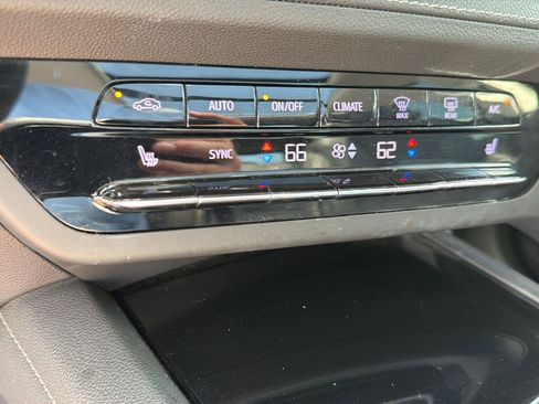 Used 2021 Buick Envision Essence w/ Sport Touring Package FWD image 26