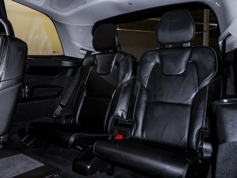 Used 2021 Volvo XC90 T8 Inscription image 17