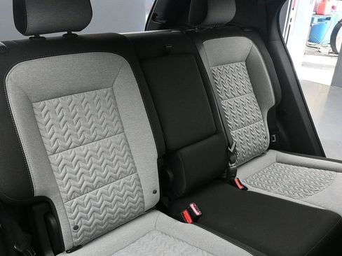 Used 2023 Chevrolet Equinox LT w/ Driver Convenience Package image 24