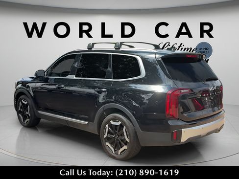 Used 2023 Kia Telluride S AWD/4WD image 5