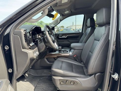 Used 2025 GMC Sierra 1500 Elevation w/ Elevation Premium Package RWD image 10